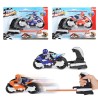 Toi Toys Turbo Racers tirant sur une moto avec un motocycliste