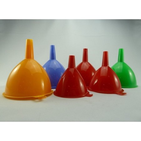 Trechters 3-delige set diameter 8cm, 9,5cm en 11cm. assorti kleuren