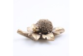 Beeld egel op blad goud l10cm