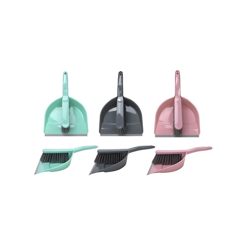 Pelle et canette en plastique