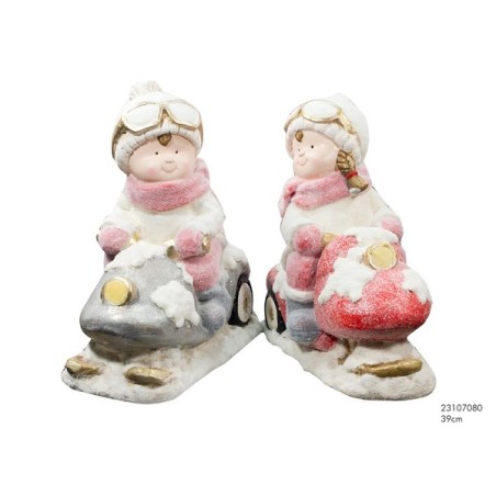 Image d'hiver enfant en scooter 39 cm