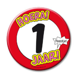 Button XL - 1 jaar